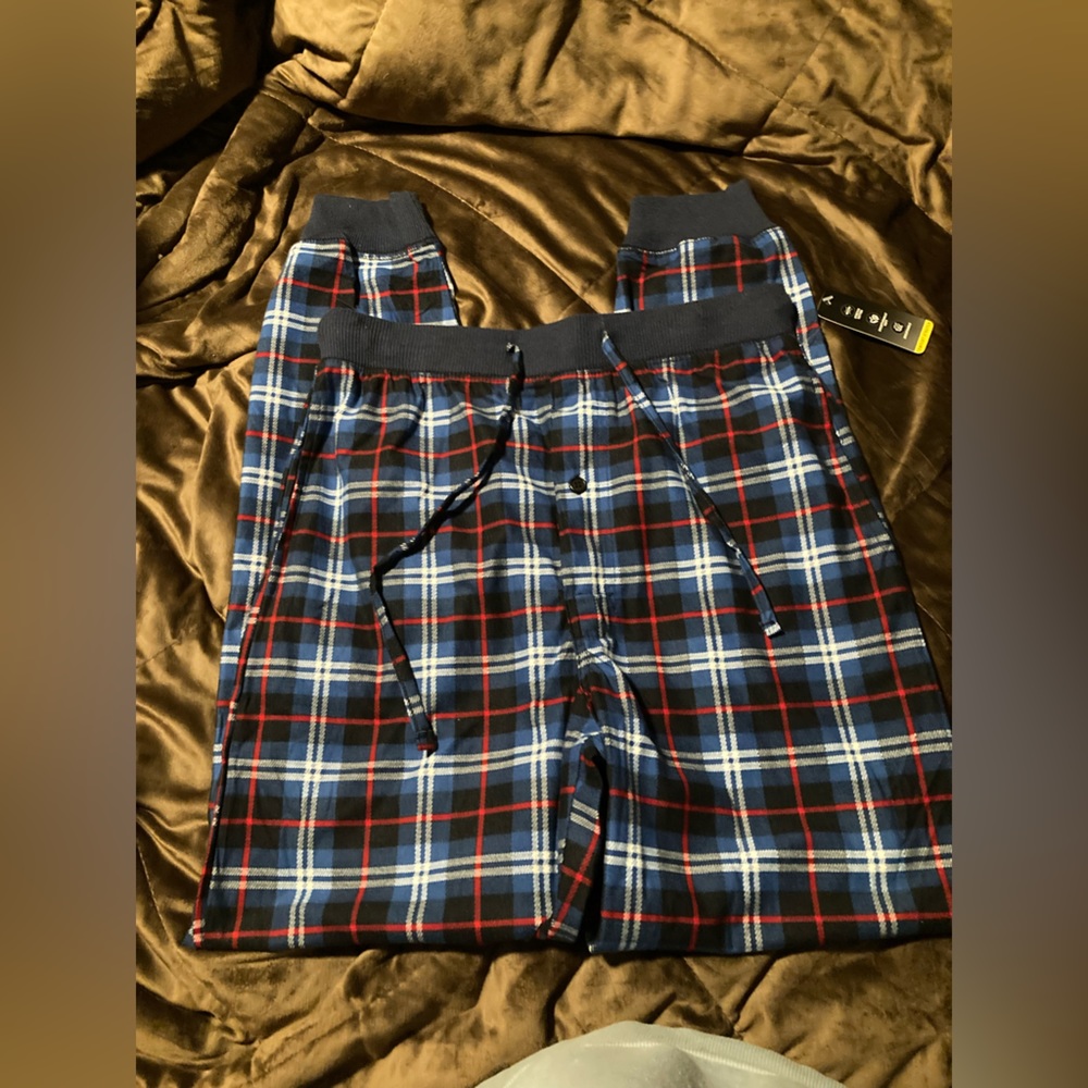 Body Glove, size large, new with tags, plaid, comfy lounge/pj pants, so soft - Picture 4 of 8